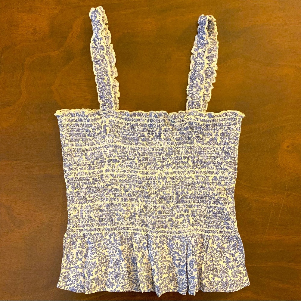 Patrons Of Peace Smocked Peplum Top Women’s Size XS Blue And White Floral